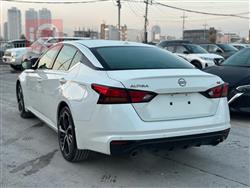 نيسان ألتيما